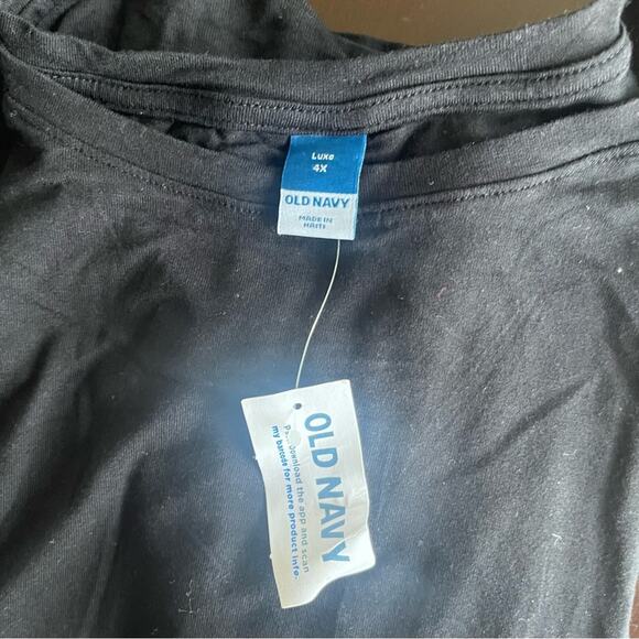 Old Navy Bright Pink and Cream Women's Tees - Picture 7 of 7